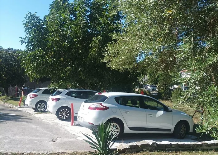 Garden * 카스트로우르디알레스